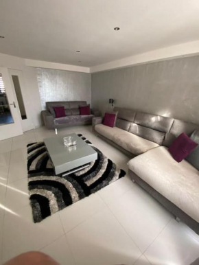 Appartement spacieux et luxueux a 150 mètres des plages